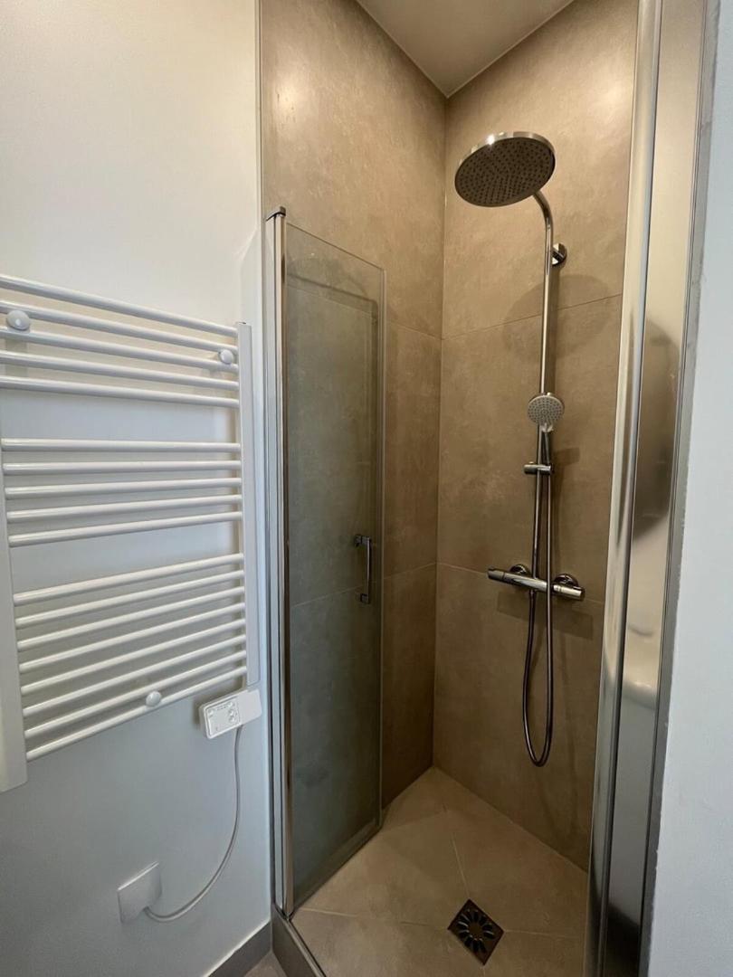 Appartement Cosy A 1 Min De Paris Charenton-le-Pont Esterno foto